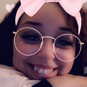 Meet your Posher, Lachaela